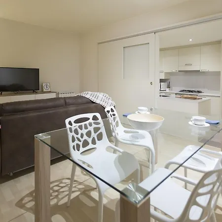 Bravissimo Cort Reial-3a Apartman