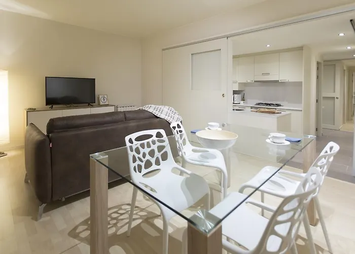 Bravissimo Cort Reial-3a Apartamento